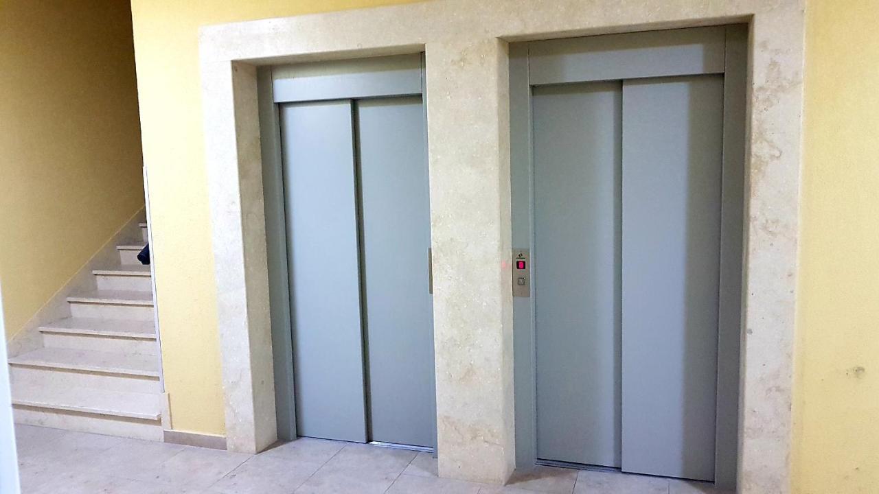 Extra Apartman City Centre Banja Luka Bagian luar foto