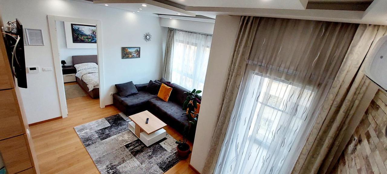 Extra Apartman City Centre Banja Luka Bagian luar foto