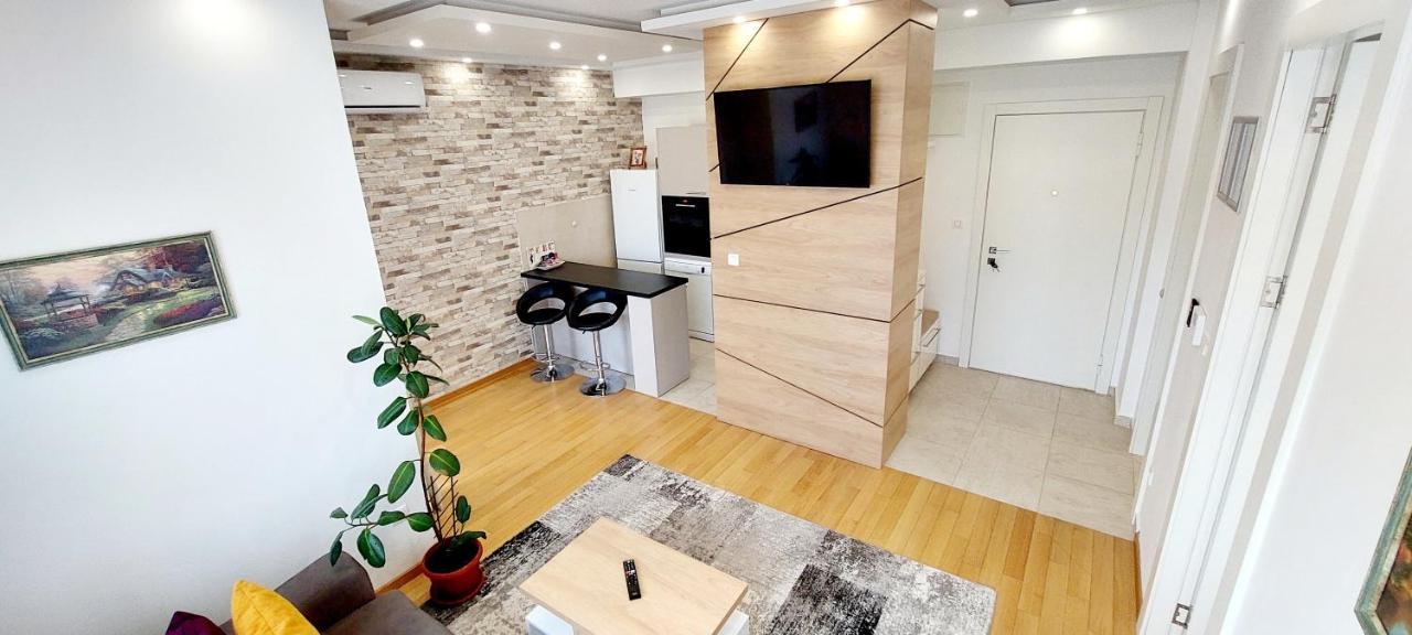 Extra Apartman City Centre Banja Luka Bagian luar foto
