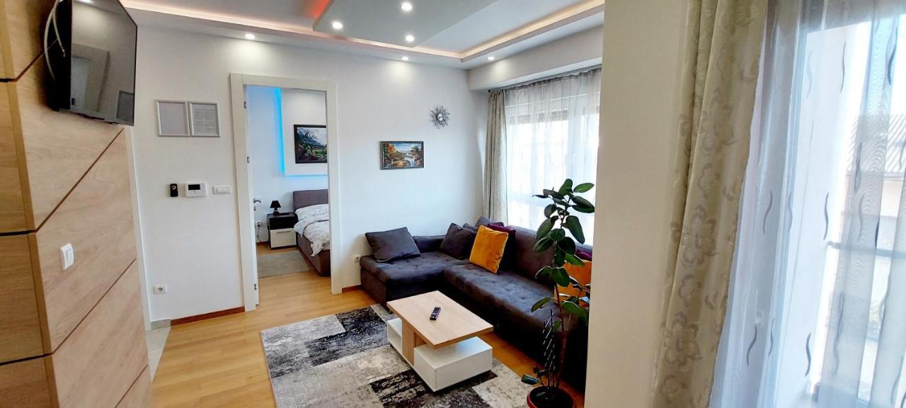 Extra Apartman City Centre Banja Luka Bagian luar foto