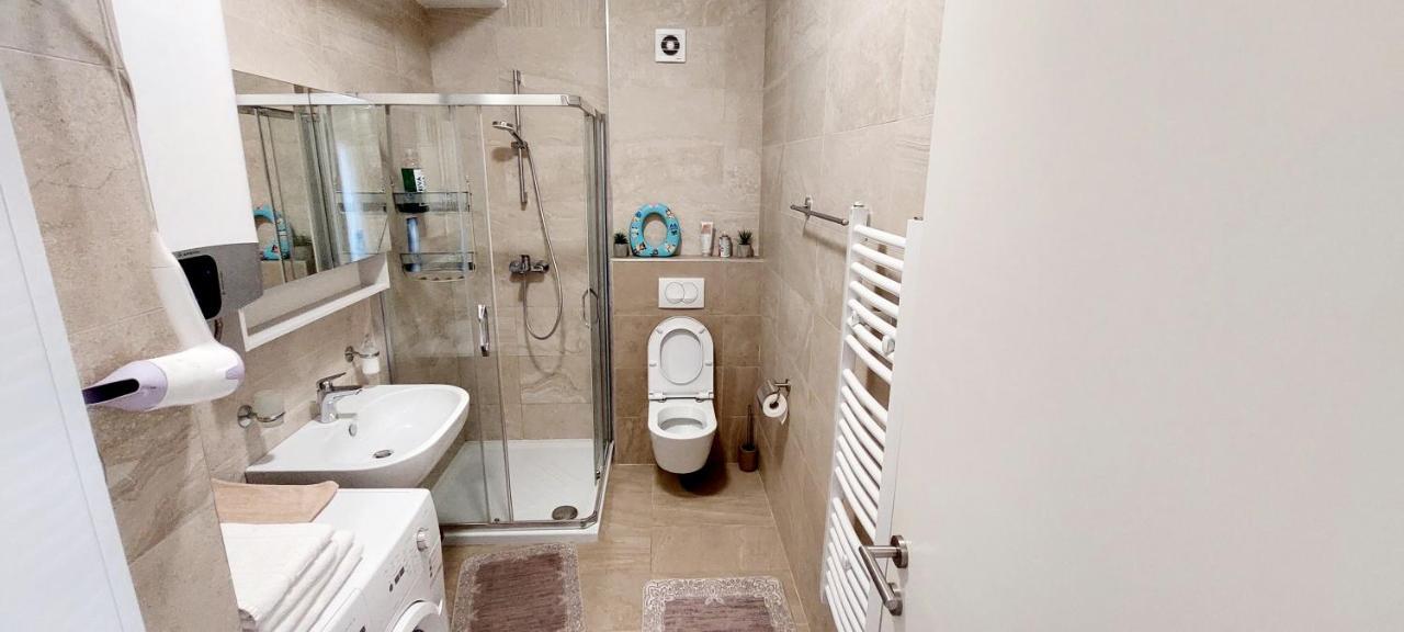 Extra Apartman City Centre Banja Luka Bagian luar foto