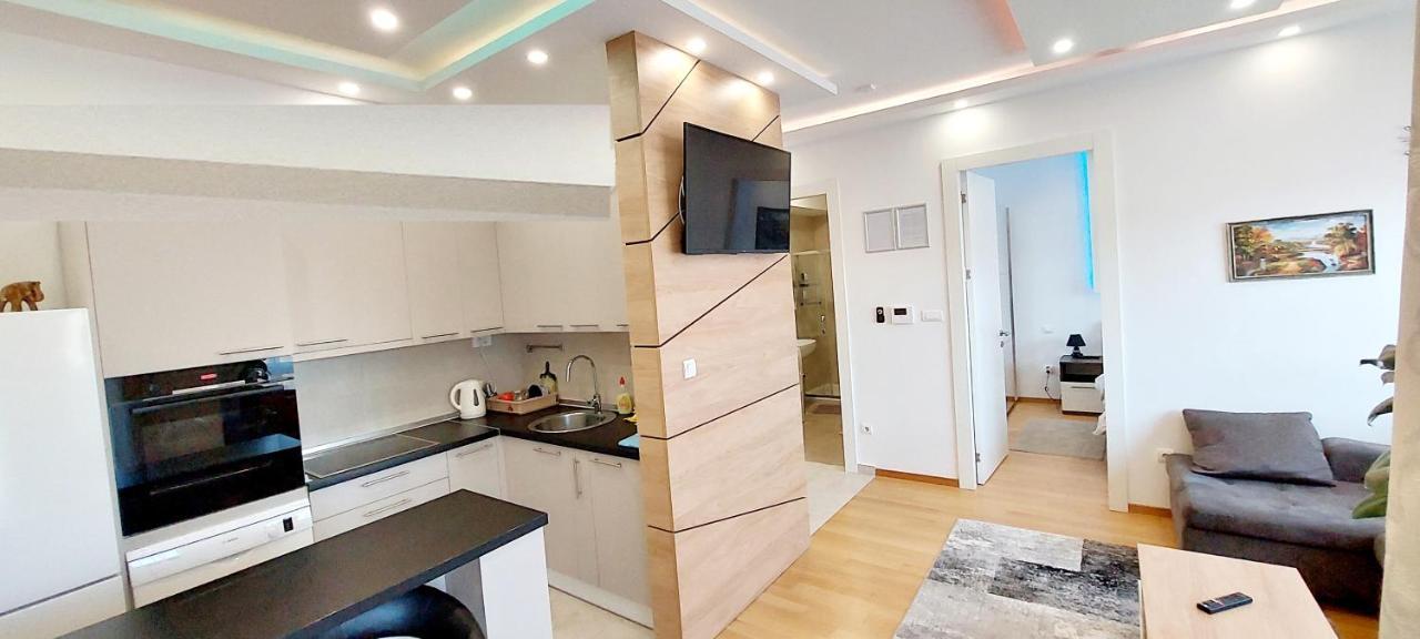 Extra Apartman City Centre Banja Luka Bagian luar foto