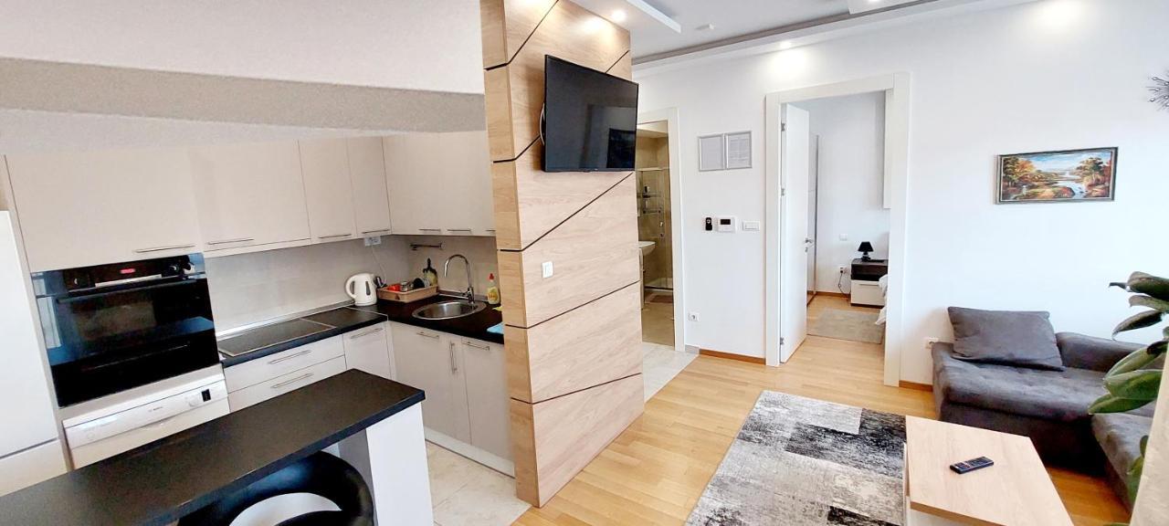 Extra Apartman City Centre Banja Luka Bagian luar foto